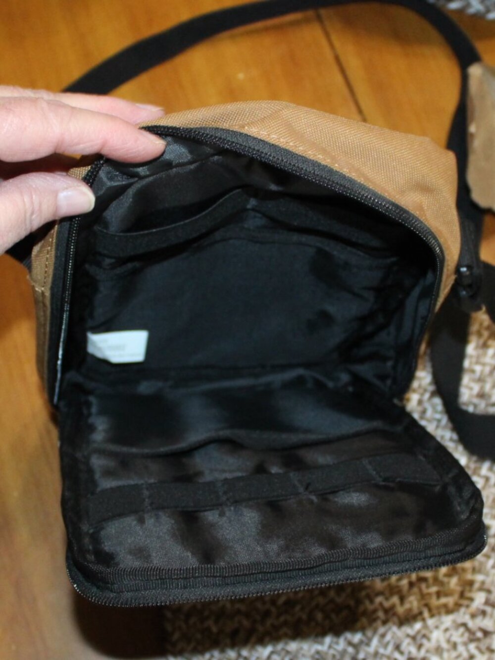 NWOT Carhartt Legacy Crossbody Bag SHARP! - Picture 12 of 14